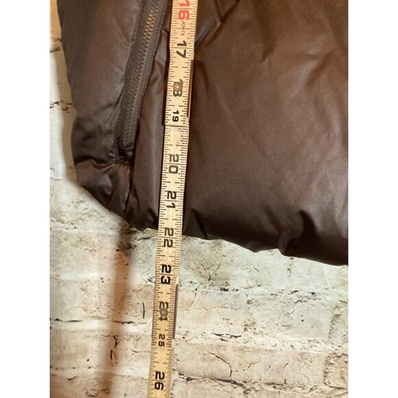 Old Navy Quilted Puffer Vest Womens Small Dark Chocolate Full Front Zip Warm - Picture 11 of 11